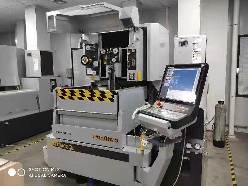 精密模具加工(gōng)設備1